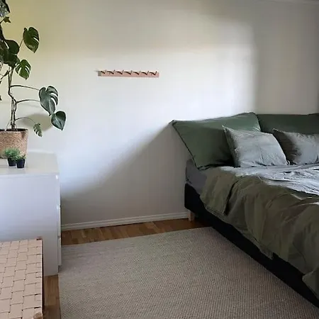 Appartement With 2 Bedrooms And A Beautiful View In Peaceful Neighborhood Tromsø
